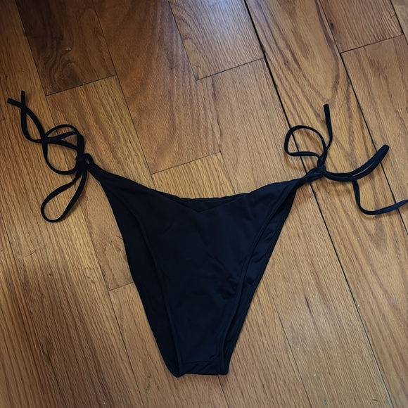 Connor Bikini Bottom - Picture 4 of 7